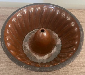 antique-bundt-cake1.webp